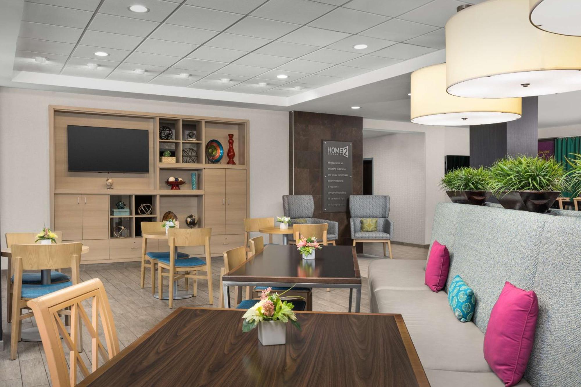 Home2 By Hilton West 3*